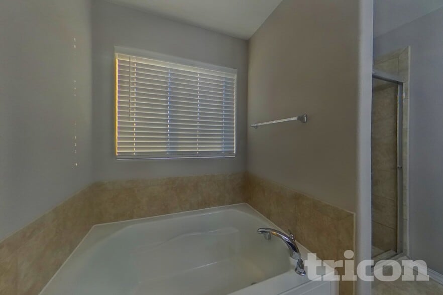 Building Photo - 7950 Sea Oats Dr