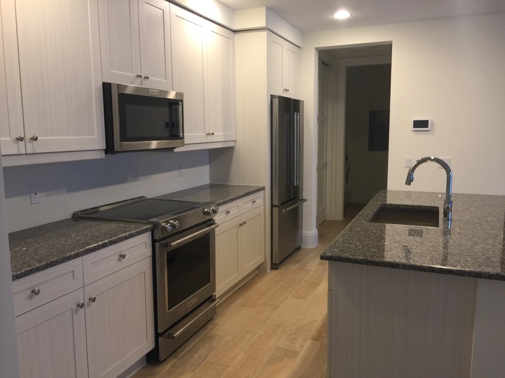 Kitchen - 1030 3rd Ave S