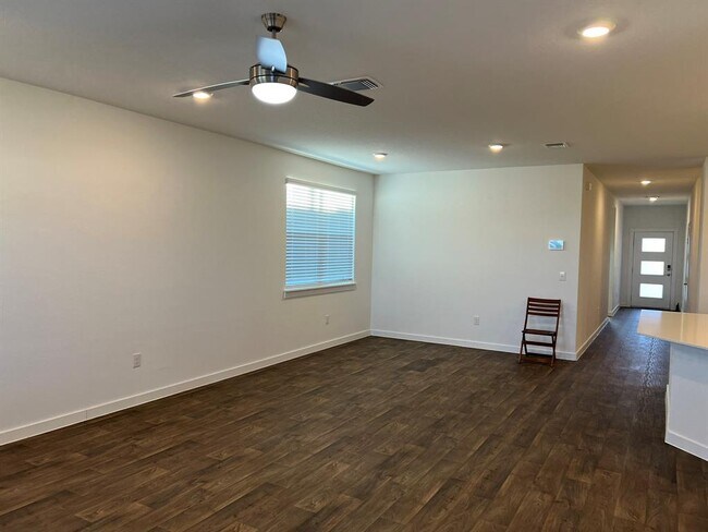 Building Photo - 14213 Cantarra Dr