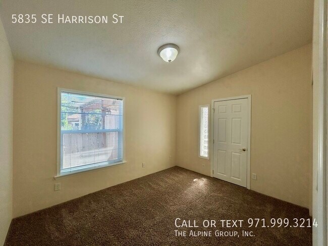 Building Photo - 5835 SE Harrison St