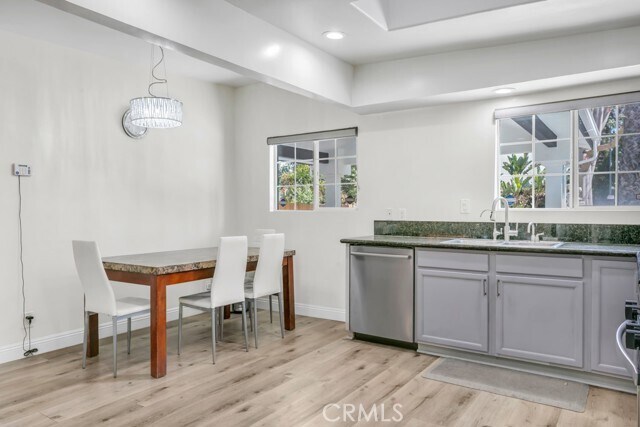 Building Photo - 5719 Beckford Ave