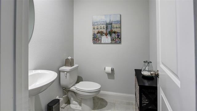 Building Photo - 7436 Palisades Dr