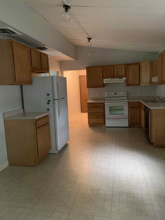 Building Photo - 9415 Partridge Rd