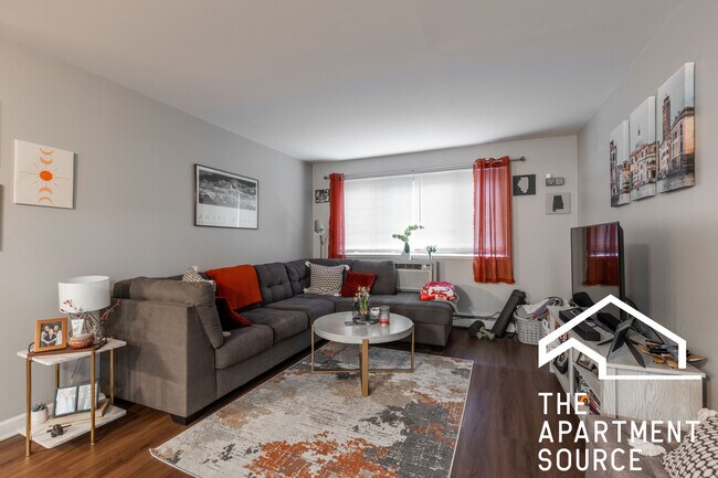 Building Photo - 607 W Wrightwood Ave