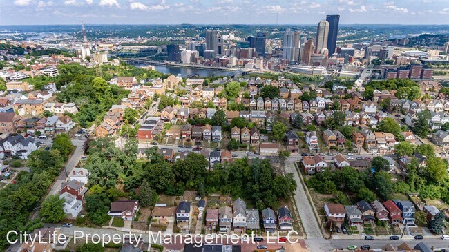 Building Photo - 3 br, 1.5 bath House - 225 Ruxton Street