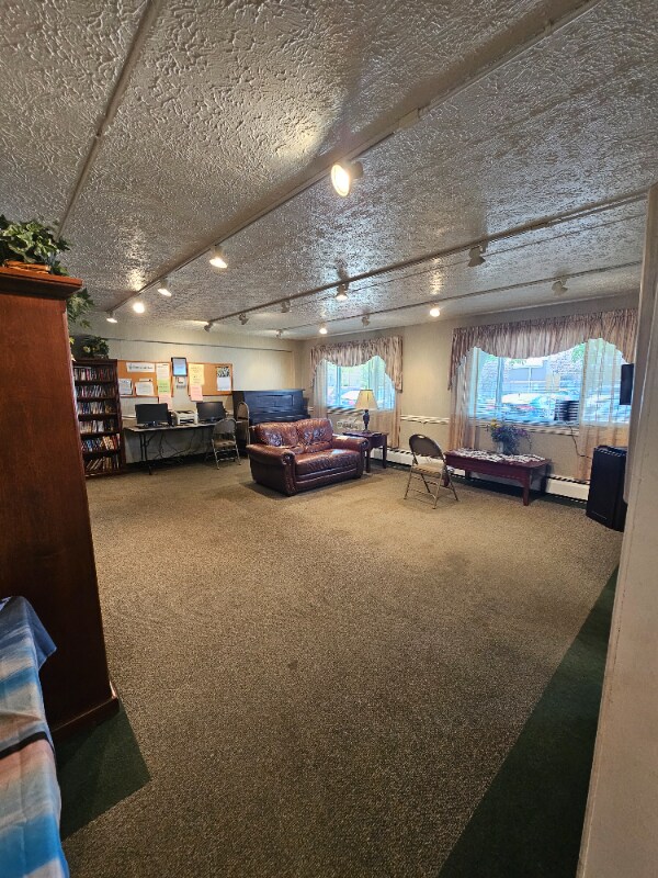 Building Photo - 1380 Arbor Ave SE