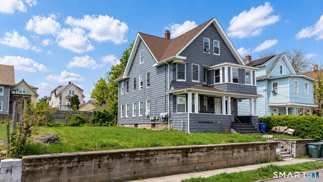 Building Photo - 610 Hawley Ave