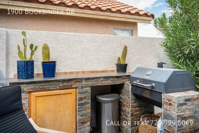 Building Photo - Bookbinder | Cozy Vegas Pool Retreat