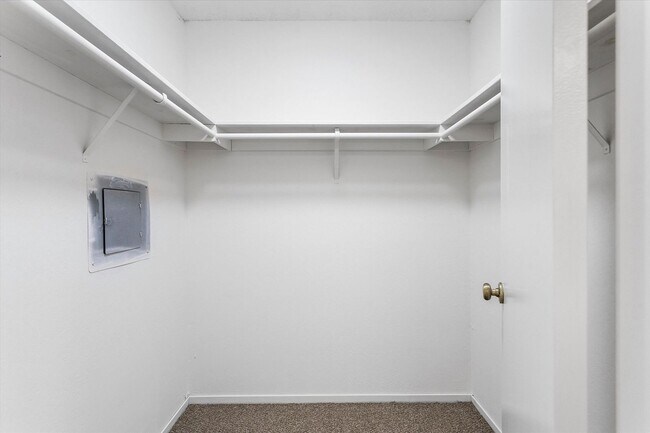 Building Photo - 1145 Bismarck Ln