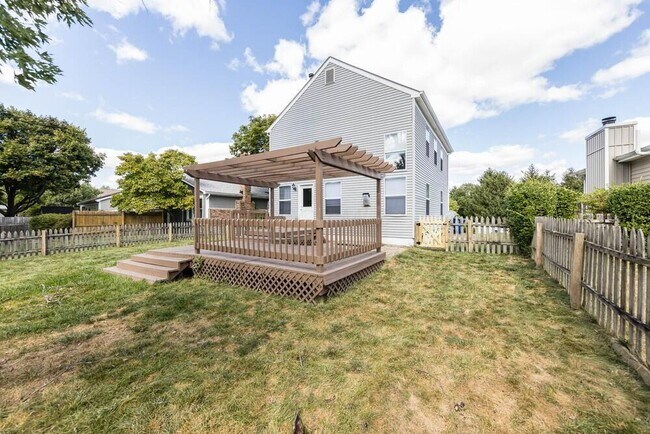 Building Photo - 2439 Sutter Pkwy