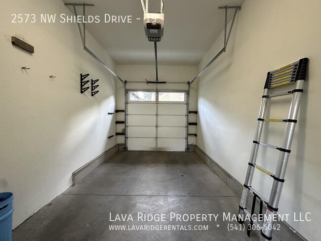 Building Photo - 2573 NW Shields Dr