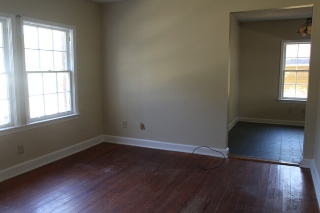 Building Photo - 956 South St