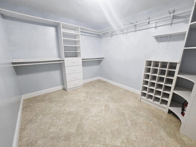 Building Photo - 14611 SW Sonora Terrace