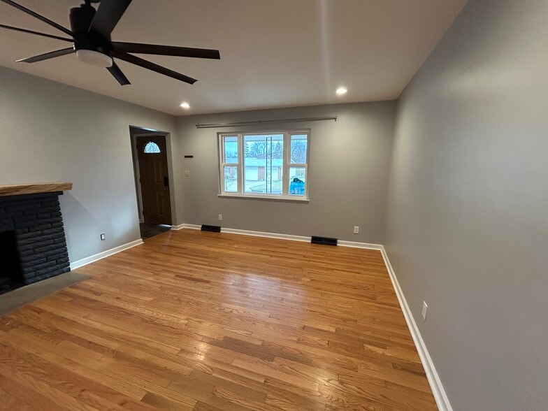 Building Photo - 1008 Lambeth Dr