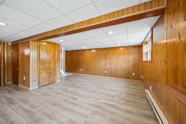 Building Photo - 159 E Johnson Ave