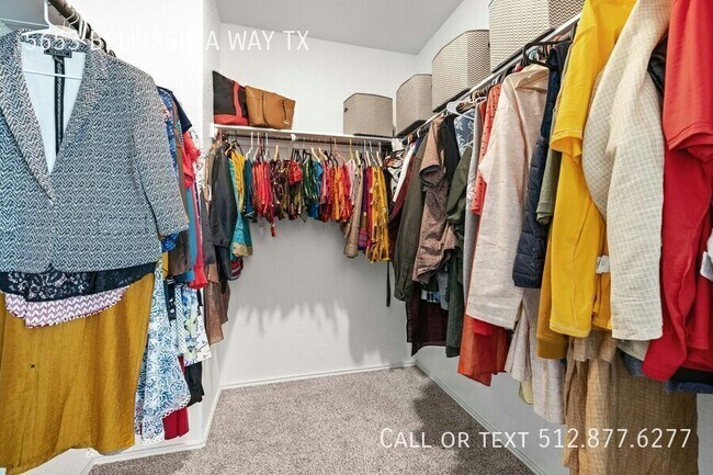 Building Photo - 5653 Bellissima Way