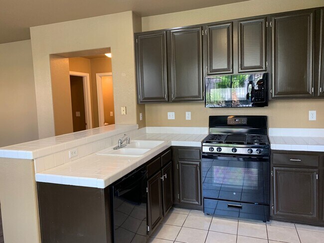 Building Photo - Fantastic Antioch Home!