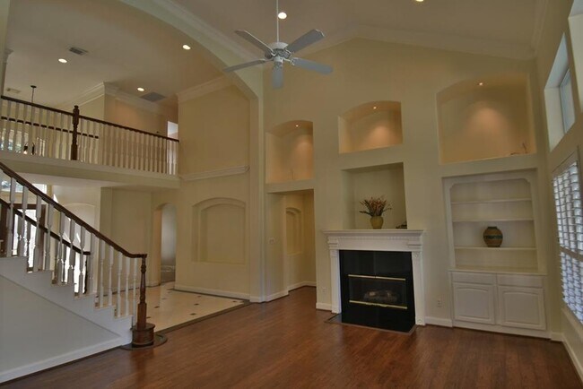 Building Photo - 12210 Santa Fe Springs Ct
