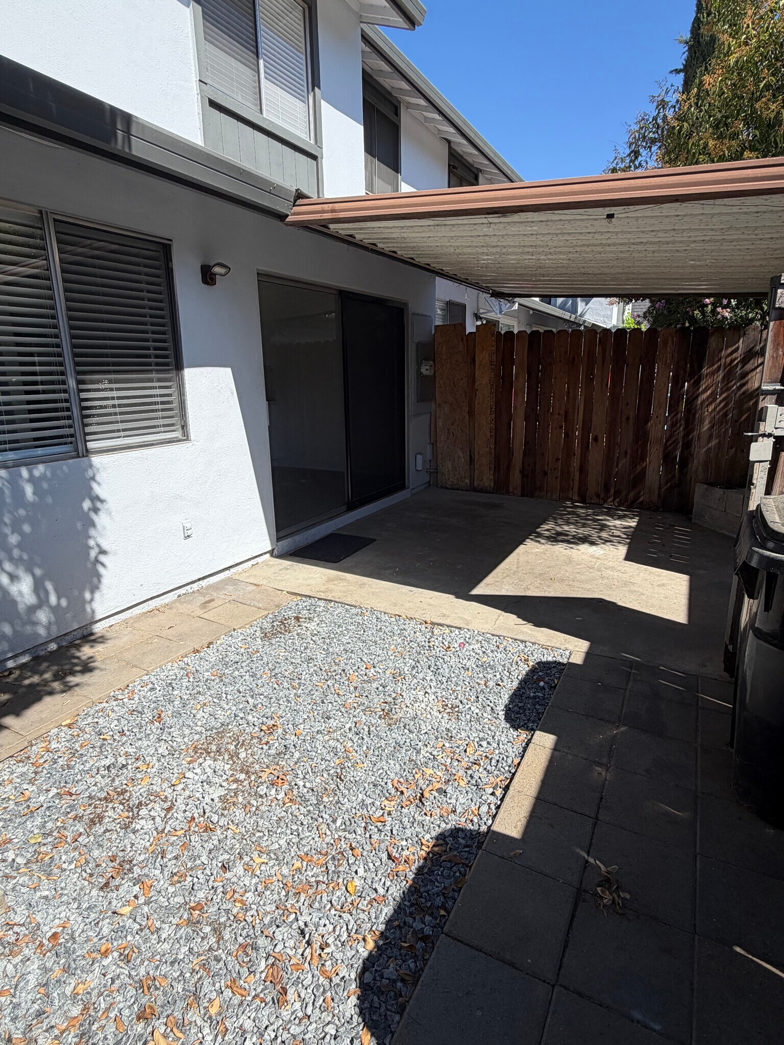 Patio with extra area - 5128 Greenberry Dr