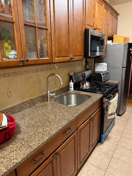 Building Photo - 303 Avenue P