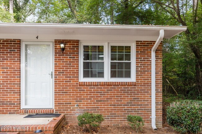 Primary Photo - 1190 Gould Rd