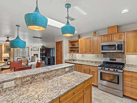 Building Photo - 207 Camino De Los Marquez