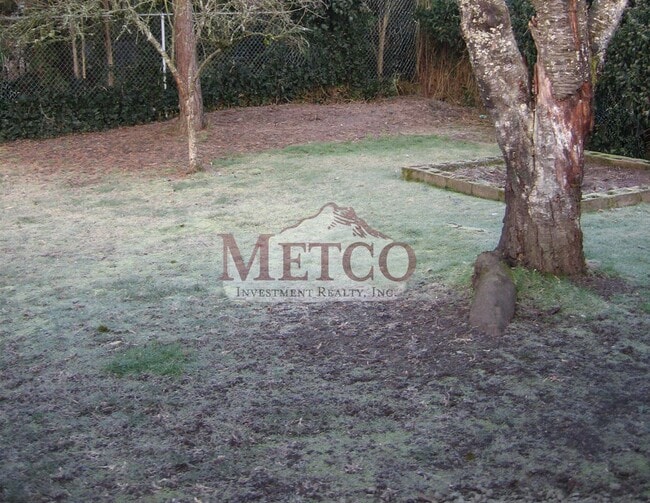 Building Photo - Darling 3 bedroom Springfield Home