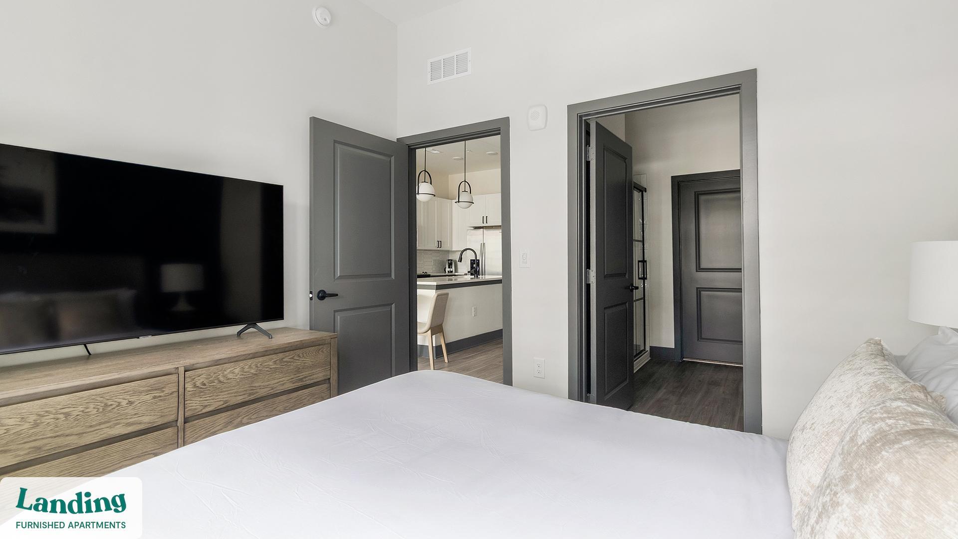 Building Photo - 944 Broadcast Pl