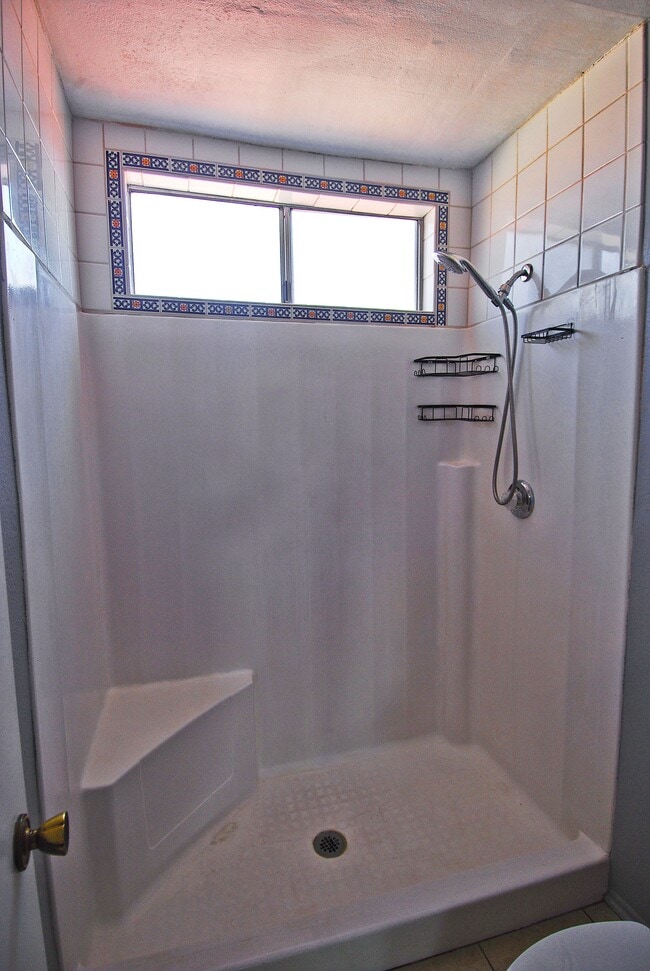 Building Photo - 1097 S Santo Antonio Dr
