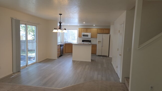 Building Photo - 3801 E Sutton Ave