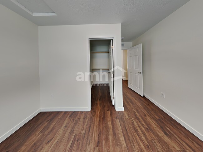 Building Photo - 9201 W Shelterwood Dr