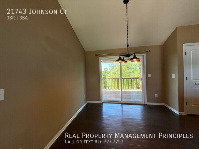 Building Photo - 21743 Johnson Ct