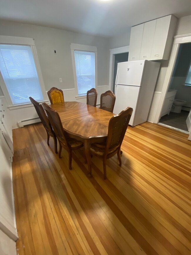 Building Photo - 78 Fort St