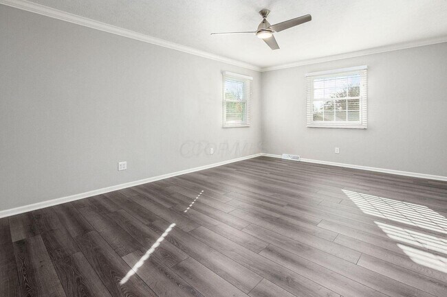 Building Photo - 1350 Marlyn Dr