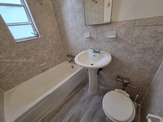 Building Photo - 850 Jefferson Ave