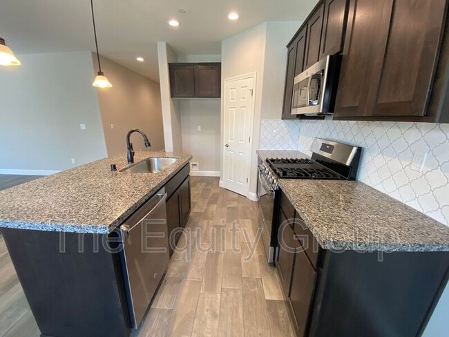 Building Photo - 1129 E Harter Dr