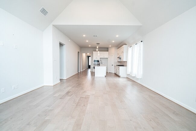 Building Photo - 24819 Yellow Spruce Cir