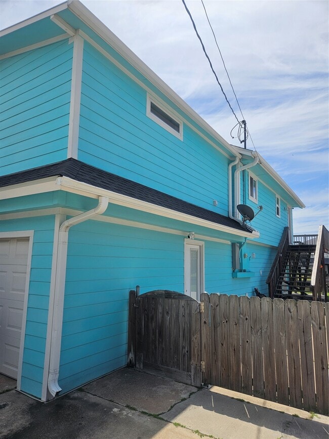 Building Photo - 812 Marlin St