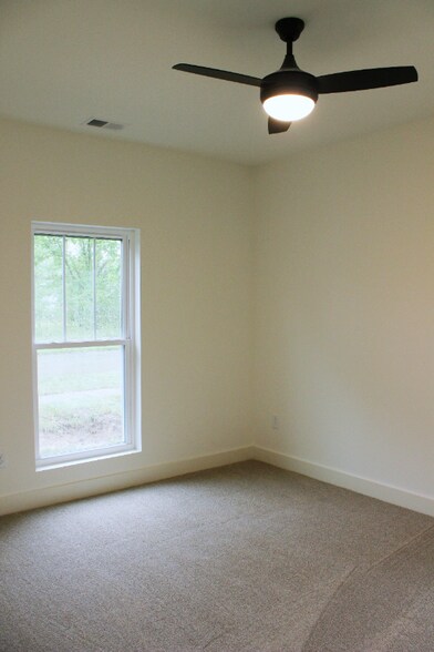 Building Photo - 1013 Dodson St