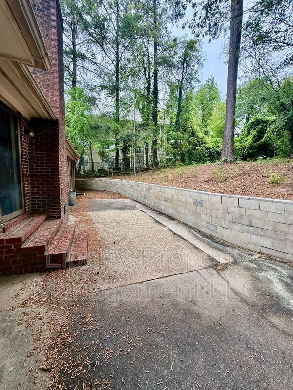 Building Photo - 2958 Walden Rd