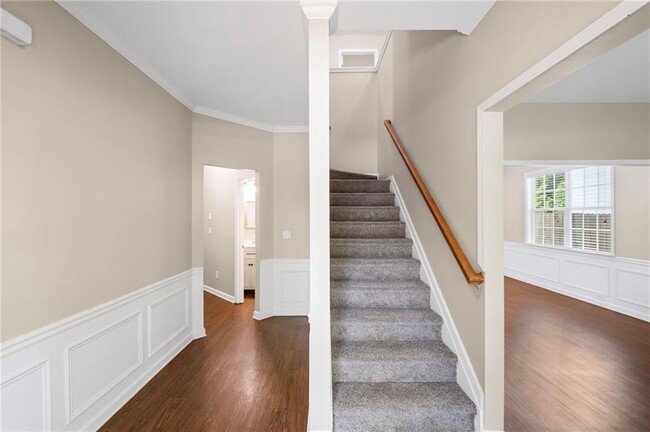 Building Photo - 1346 Dukes Creek Dr