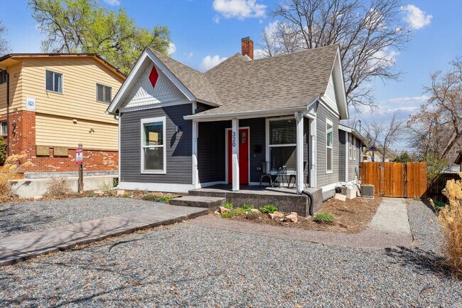 Building Photo - Charming 2BD, 2BA Longmont Home with Fenced Back Yard