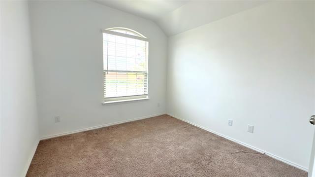 Building Photo - 2925 Meadowlands Dr