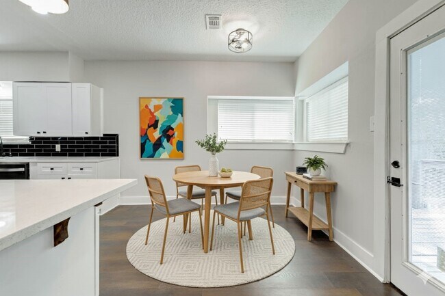 Building Photo - 22222 Greenbrook Dr