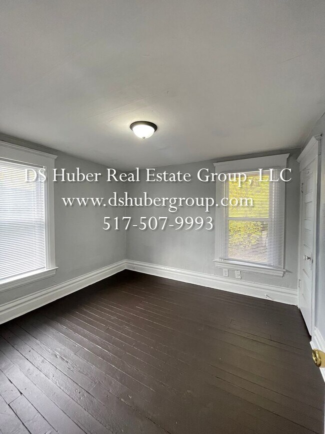 Building Photo - 711 Baker St