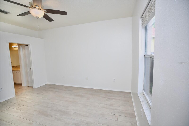 Building Photo - 24421 Breezy Oak Ct