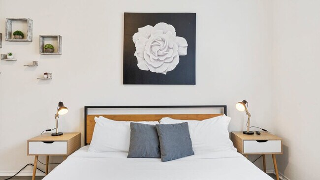 Building Photo - 7301 Altidore Dr