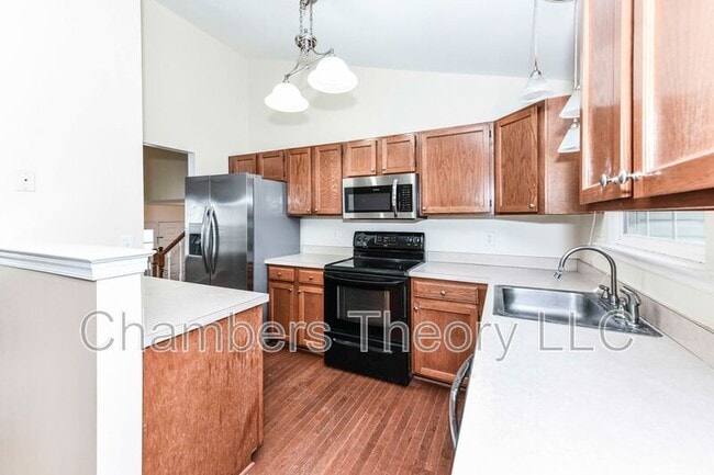 Building Photo - 10135 Forest Hill Cir