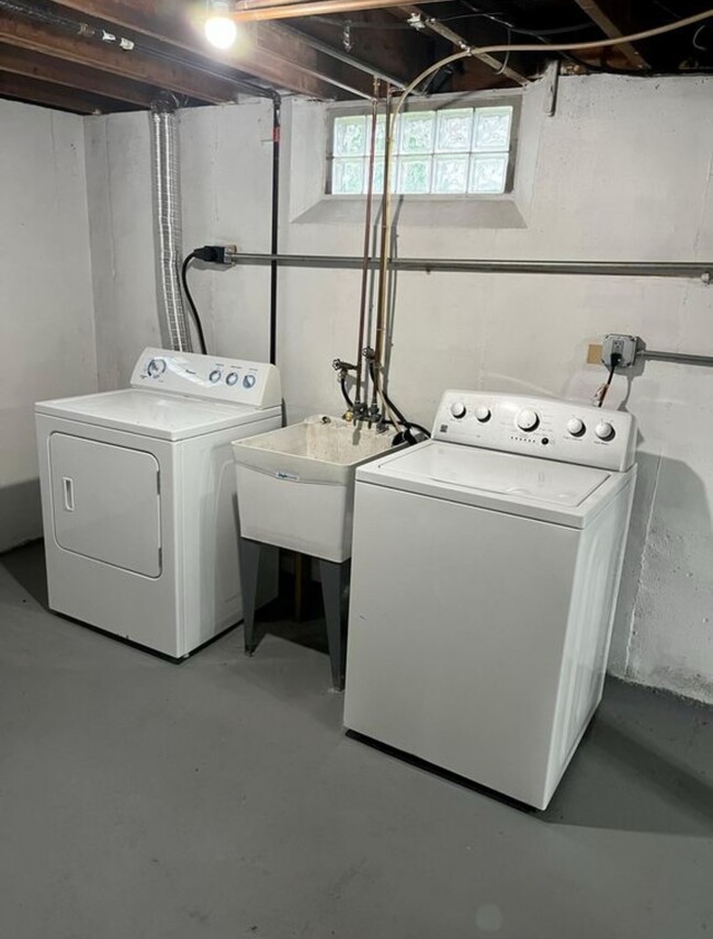 Laundry / utility Room - 19621 Avalon St