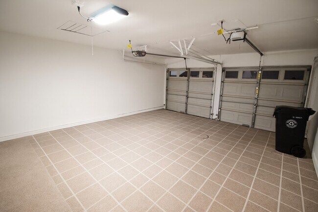 Building Photo - 20074 Crazy Horse Cir